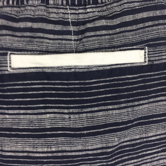 Athleta 100% linen navy & white trim striped short - Picture 9 of 9